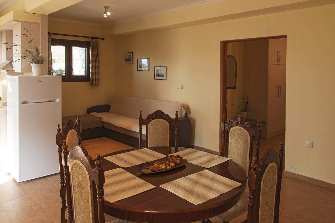 Ellinas Homes Megali Mantineia Экстерьер фото